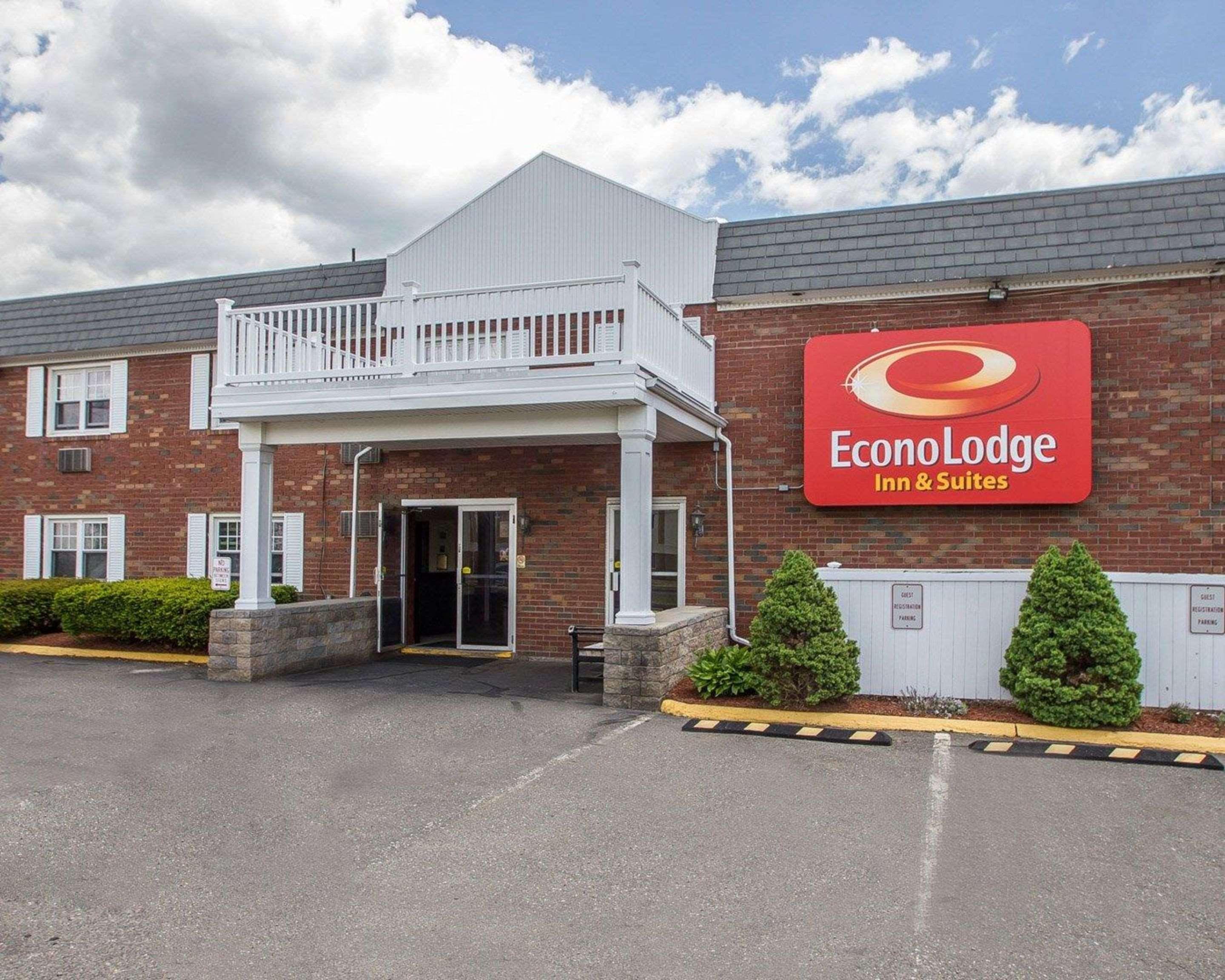 Econo Hospedaje Inn&Suites Airport Windsor Locks Exterior foto